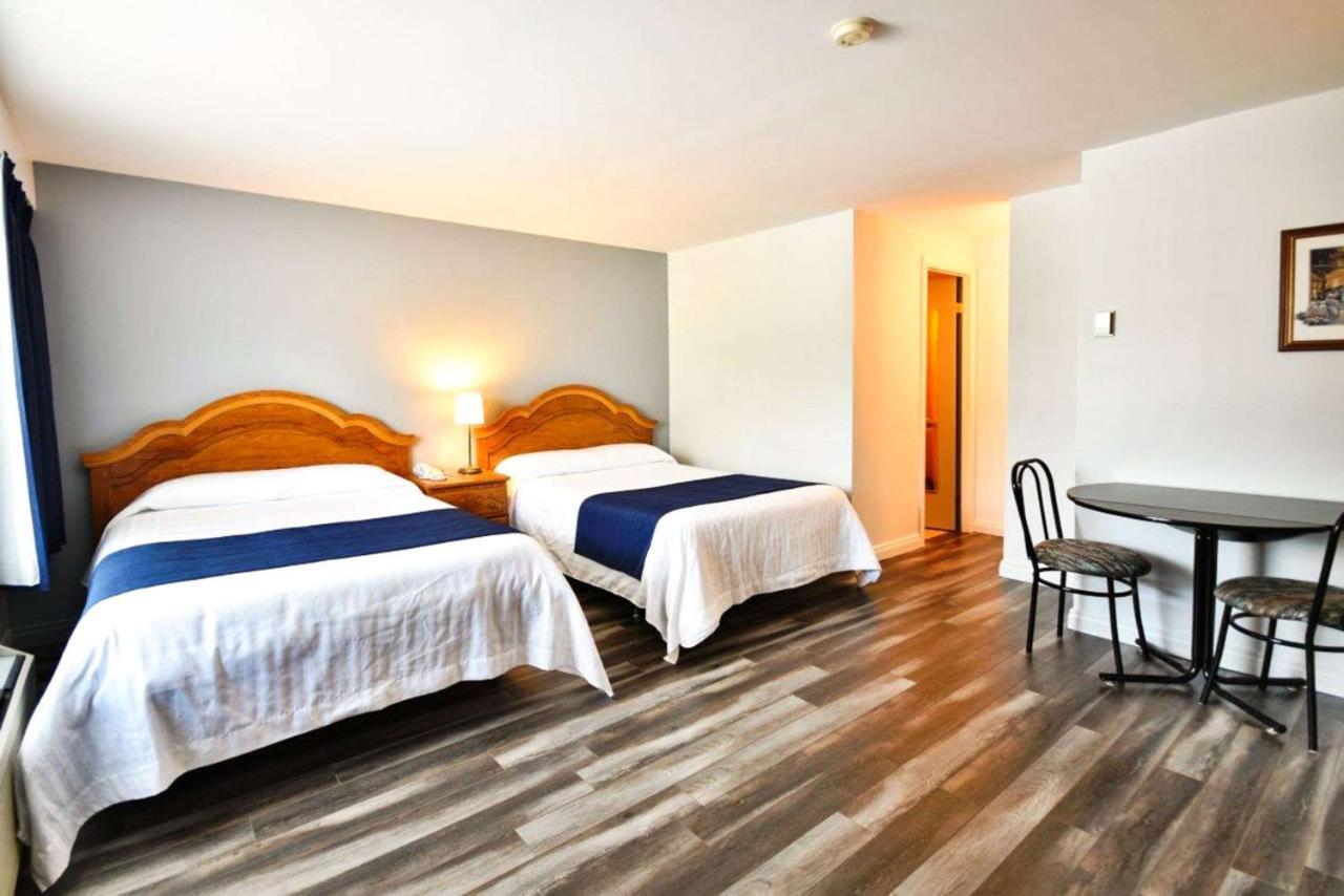Econo Lodge Cabano Room photo